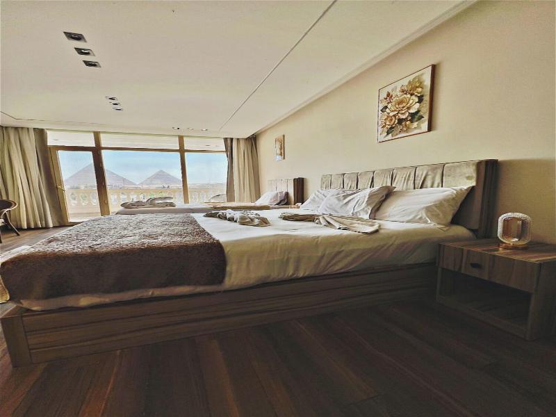 Roone Pyramids View Inn image