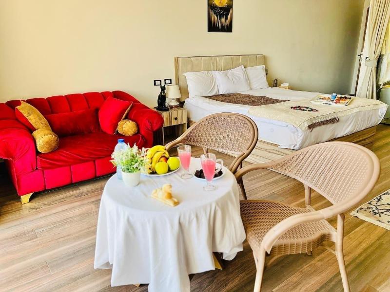 Roone Pyramids View Inn image