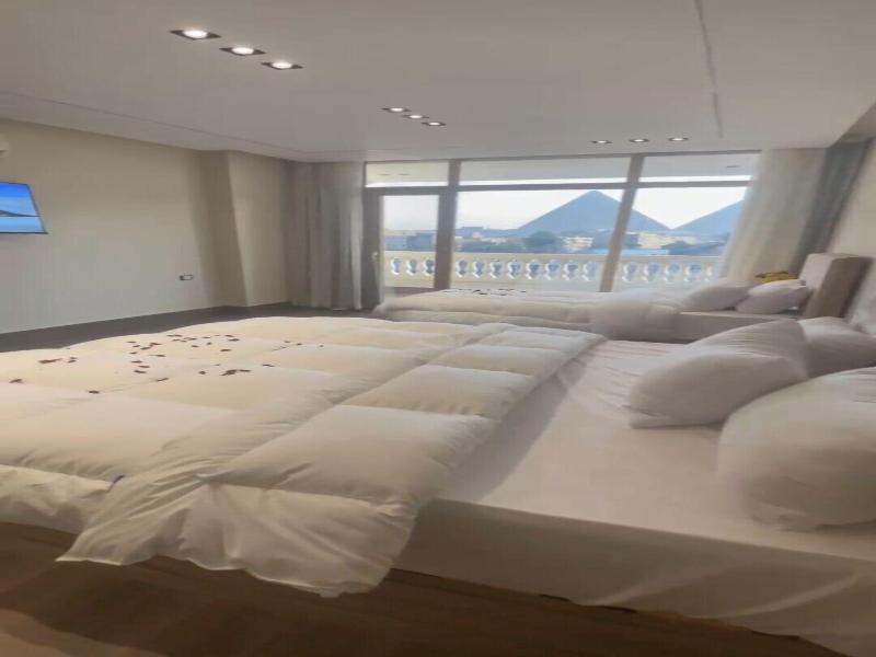 Roone Pyramids View Inn image