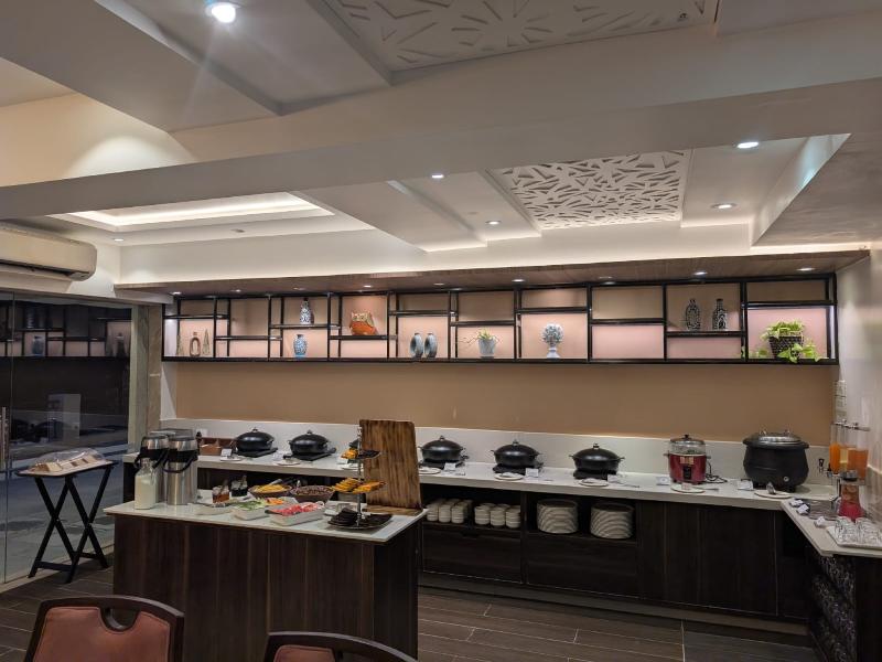 Meritas Grand Inn Calangute image