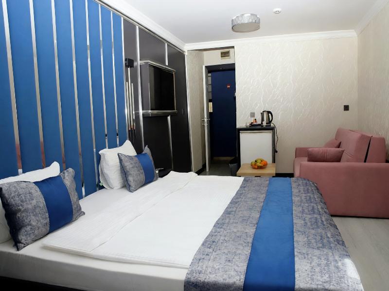 Blue Plus Hotel image