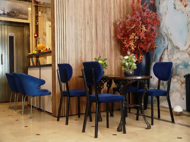 Blue Plus Hotel image