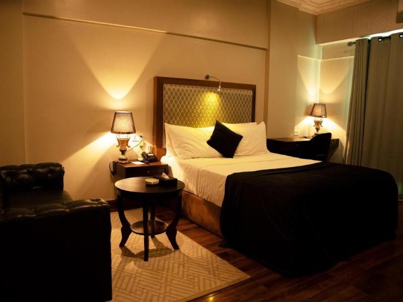 The Reserve Hotel image