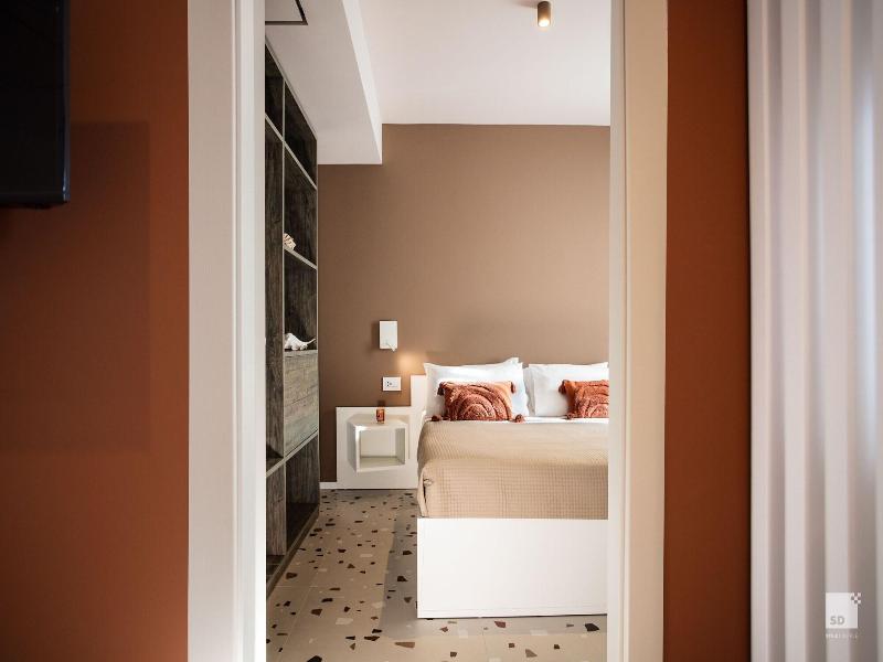 The Lady C High Apartments image