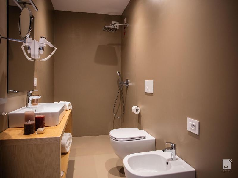 The Lady C High Apartments image