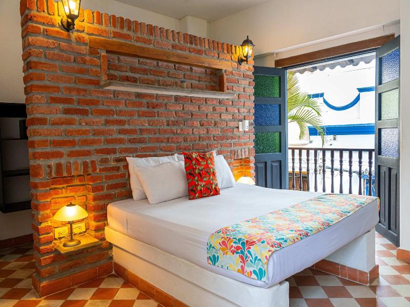 Hotel Puerto Pelicano image