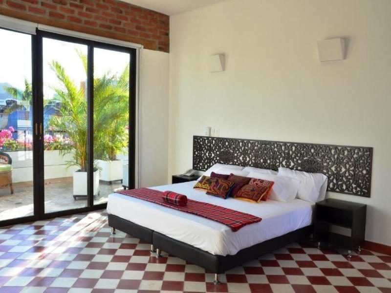Hotel Puerto Pelicano image