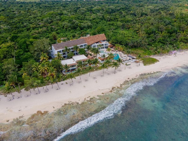 The Beachfront By The Fives 4