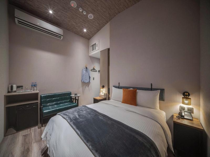 Fun Stay Inn Ximen image