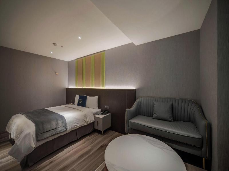 Fun Stay Inn Ximen image