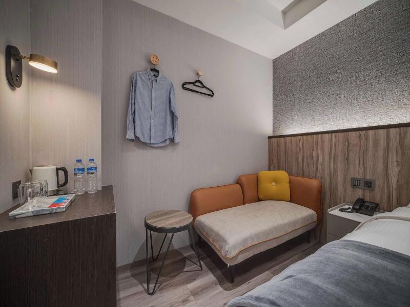 Fun Stay Inn Ximen image