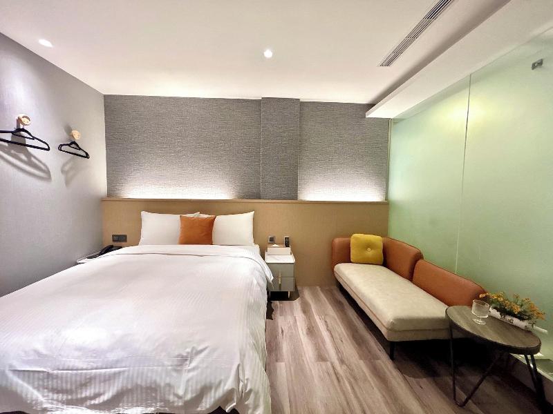Fun Stay Inn Ximen image