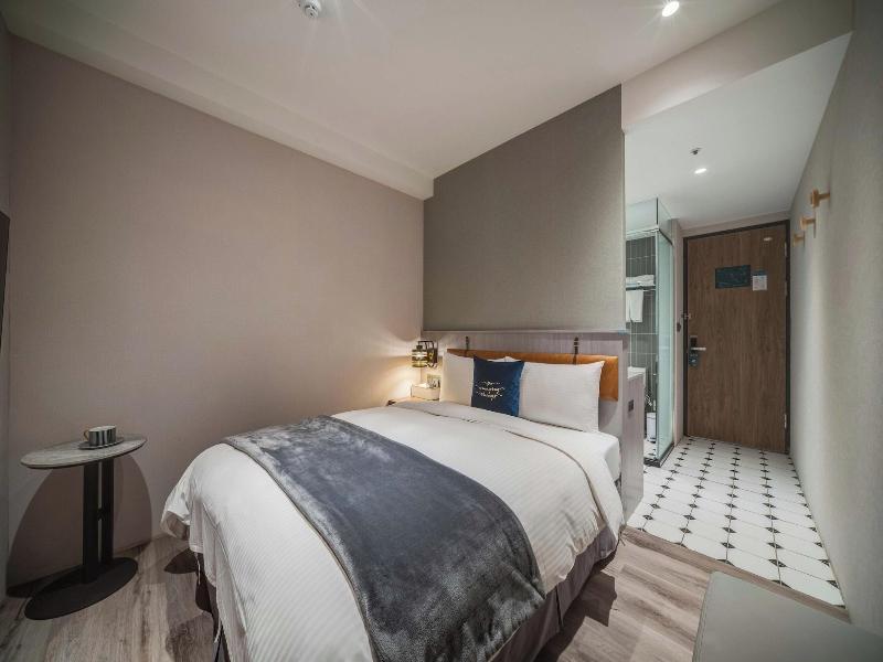 Fun Stay Inn Ximen image