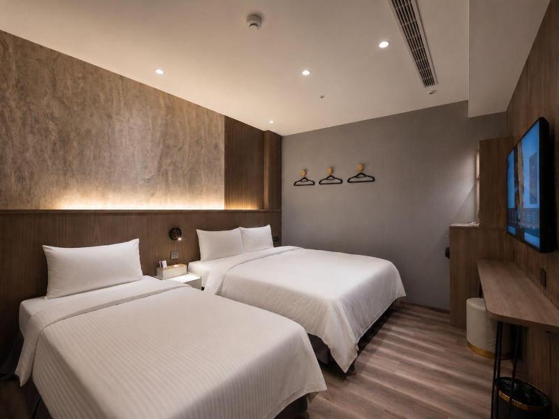 Fun Stay Inn Ximen image