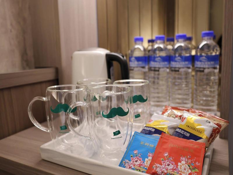 Fun Stay Inn Ximen image