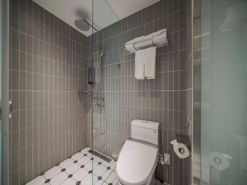 Fun Stay Inn Ximen image