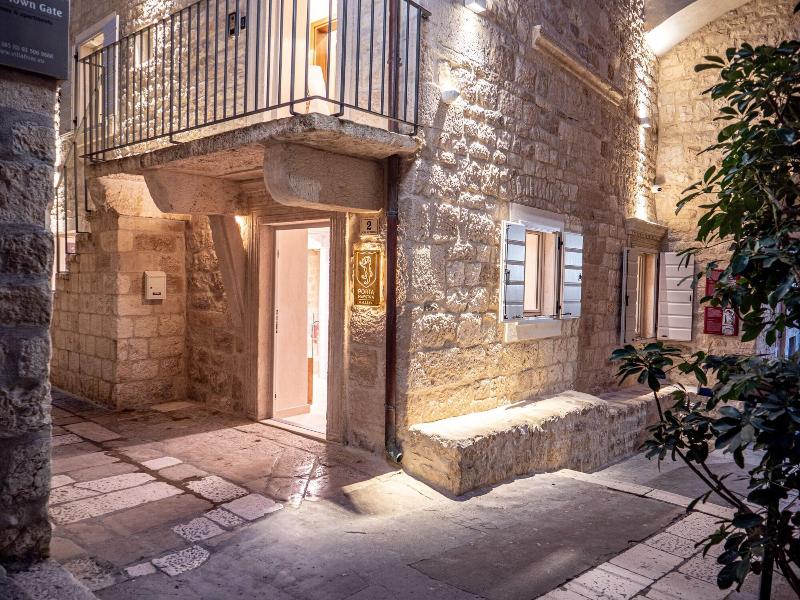 Villa Porta Maestra image