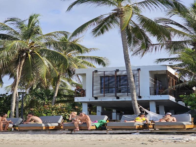 Makao Beach Hotel image