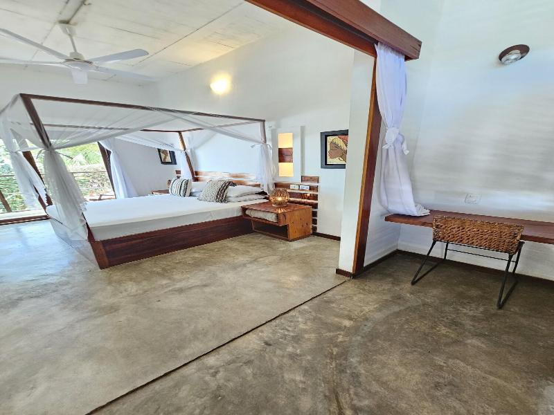 Makao Beach Hotel image