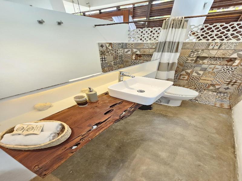 Makao Beach Hotel image