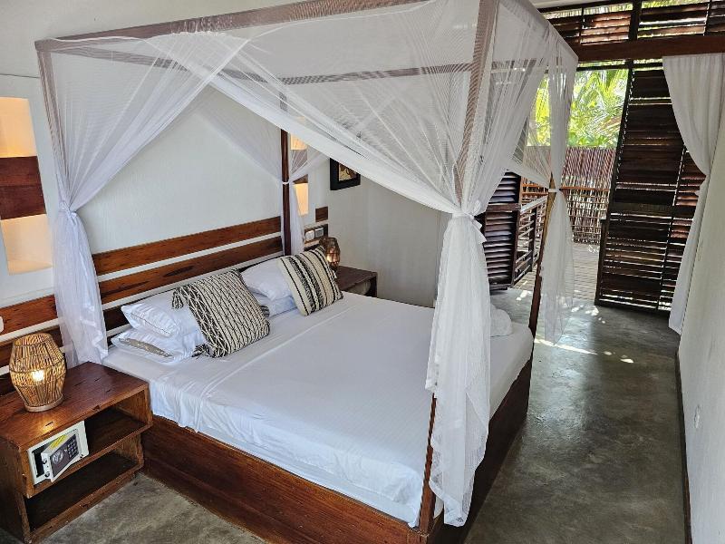 Makao Beach Hotel image