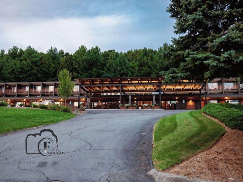Rhode S Motor Lodge