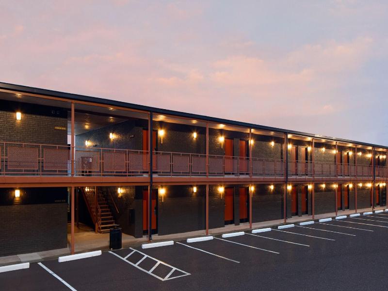 Rhode S Motor Lodge