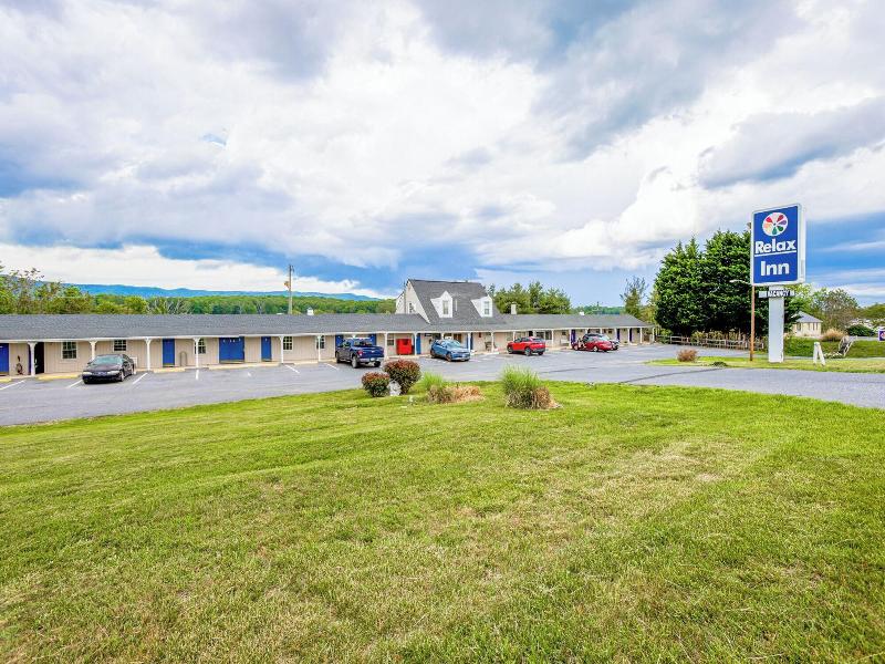 Relax Inn By Oyo Natural Bridge I 81
