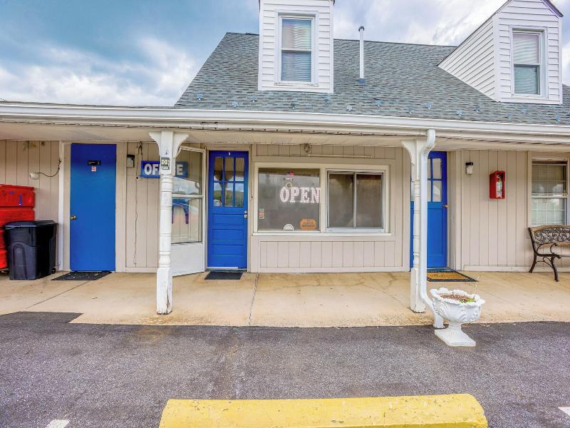 Relax Inn By Oyo Natural Bridge I 81