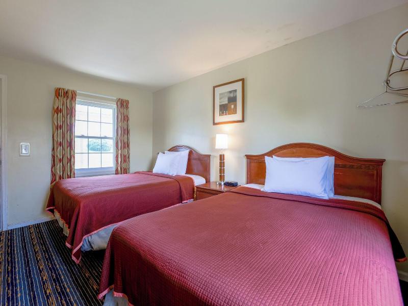 Relax Inn By Oyo Natural Bridge I 81 — photo 31