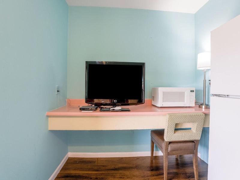 Relax Inn By Oyo Natural Bridge I 81 — photo 14
