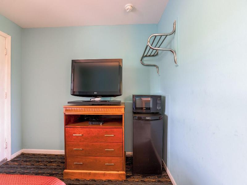 Relax Inn By Oyo Natural Bridge I 81 — photo 42