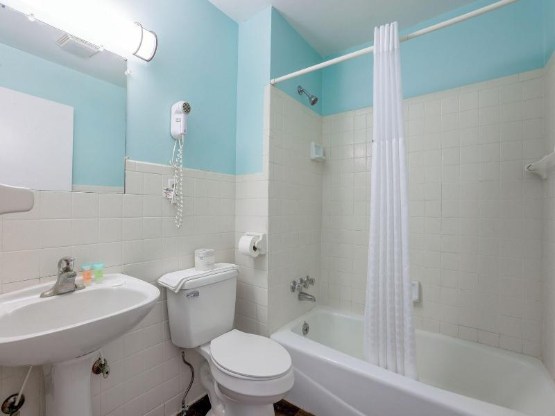 Relax Inn By Oyo Natural Bridge I 81 — photo 38