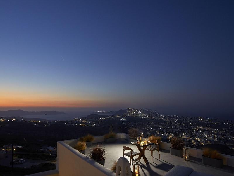 Arxegono Cave Houses Santorini