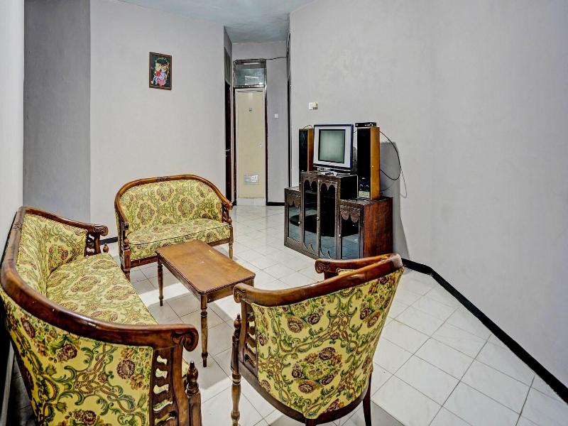Spot On 92388 Villa Segi Delapan image
