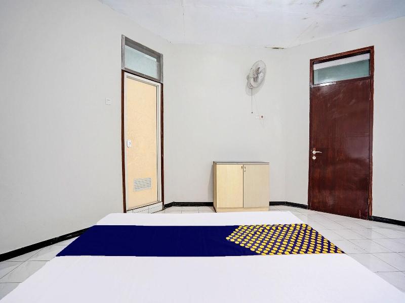 Spot On 92388 Villa Segi Delapan image