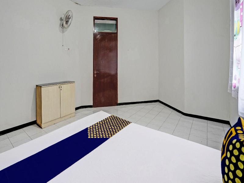 Spot On 92388 Villa Segi Delapan image