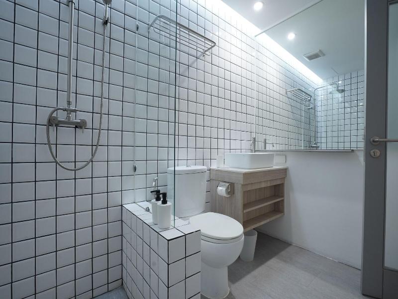 E11 Hotel Bts Punnawithi image