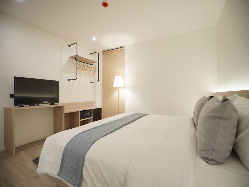 E11 Hotel Bts Punnawithi image