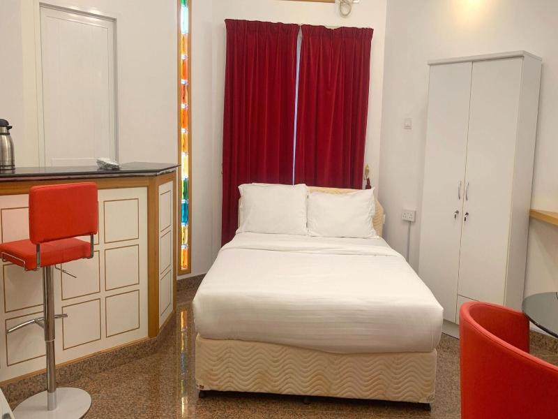 Oyo 153 Qurum Heights Hotel — view