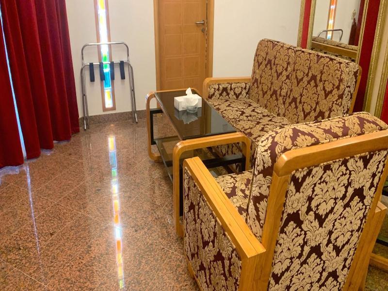 Oyo 153 Qurum Heights Hotel — view
