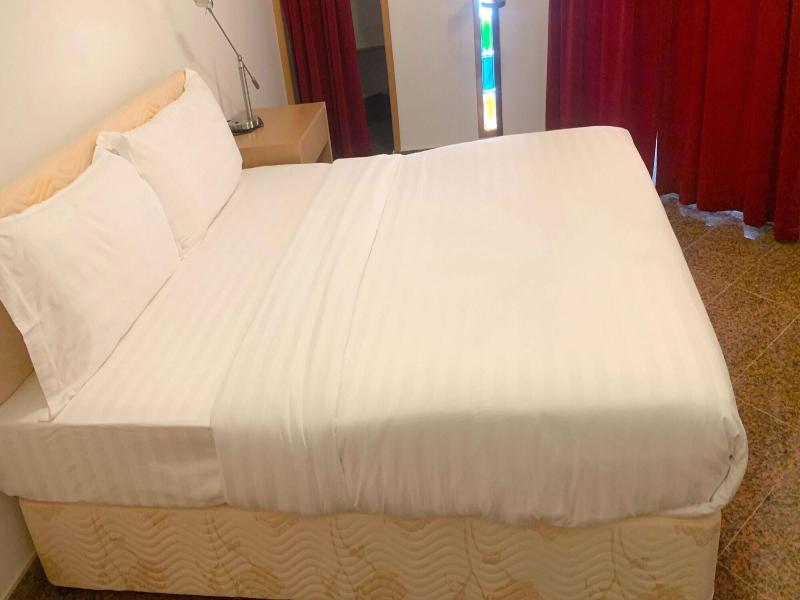 Oyo 153 Qurum Heights Hotel image