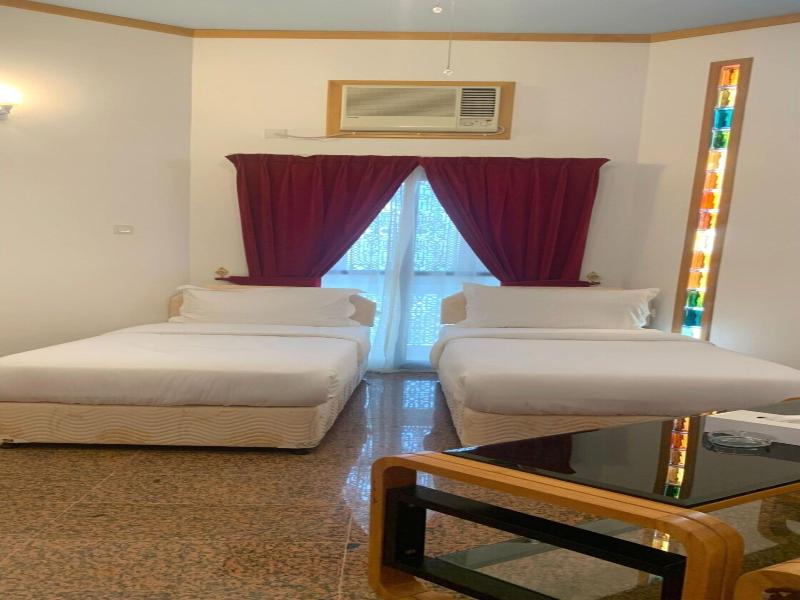 Oyo 153 Qurum Heights Hotel image