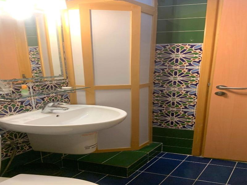 Oyo 153 Qurum Heights Hotel image