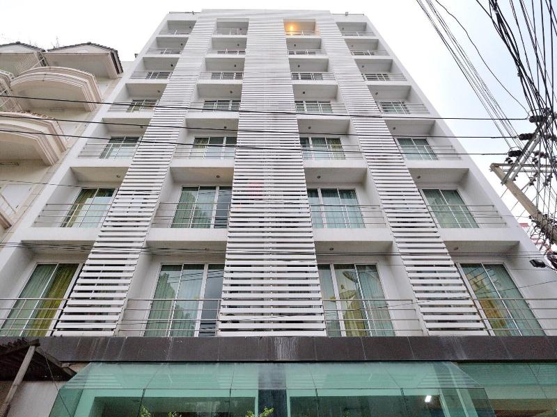 Tori Crown Hotel image