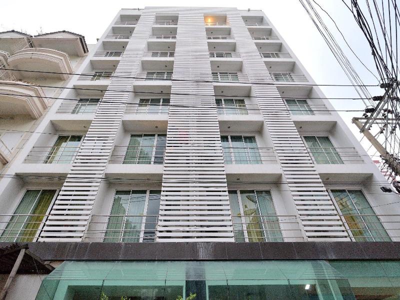 Tori Crown Hotel image