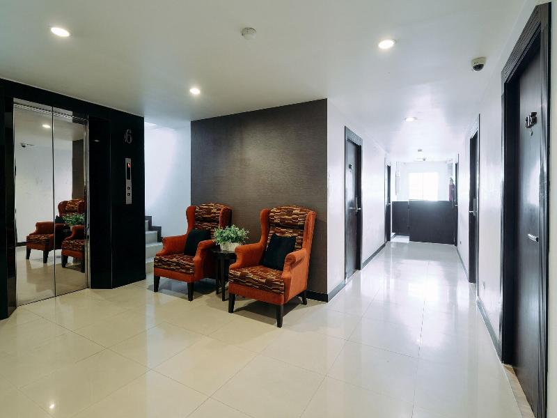 Tori Crown Hotel image