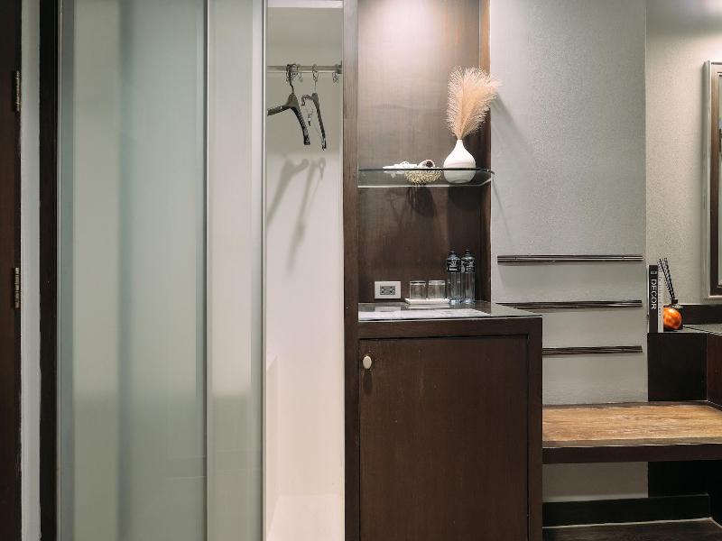 Tori Crown Hotel image