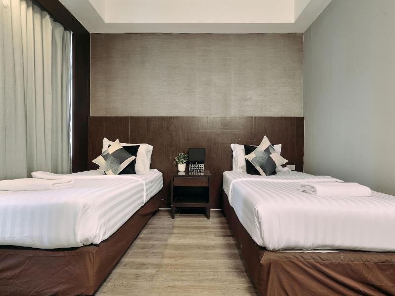 Tori Crown Hotel image