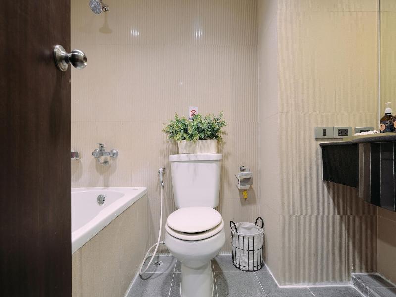 Tori Crown Hotel image
